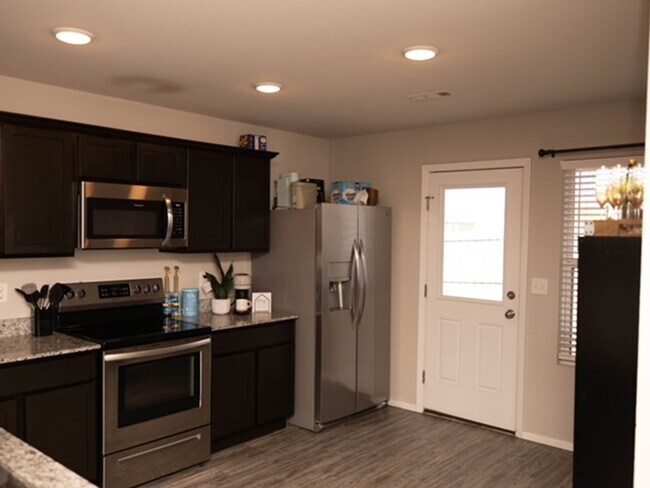 Building Photo - 1324 Morningside Dr