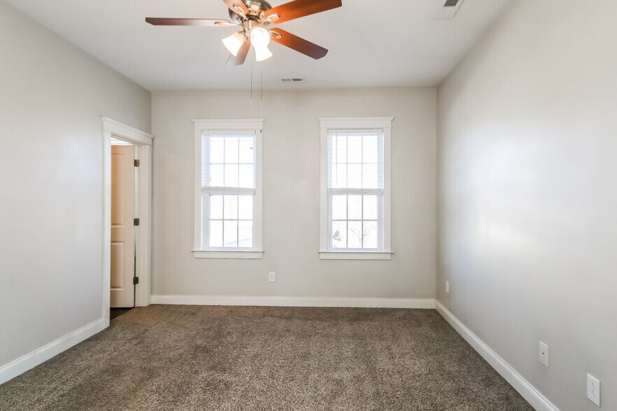 Building Photo - 13804 Connell Green Dr