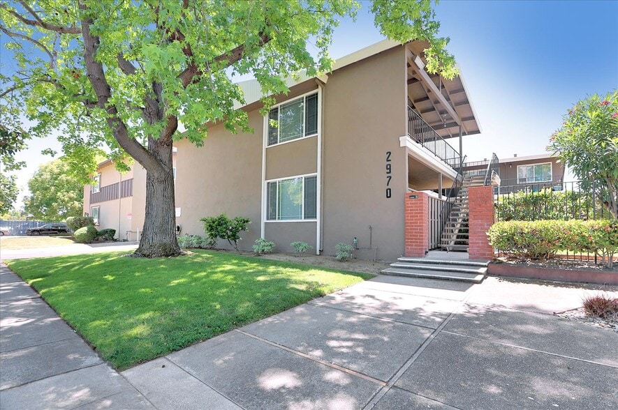 Primary Photo - 2970 Van Sansul Ave