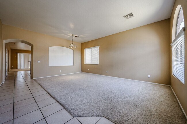 Building Photo - Charming 4BD, 2BA home in Chandler!