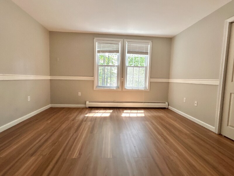 Building Photo - 1465 Hooksett Rd
