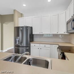 Building Photo - 14290 Reflection Lakes Dr