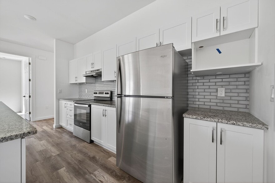 Building Photo - FIRST MONTH FREE!!! 4/2 In NW Cape