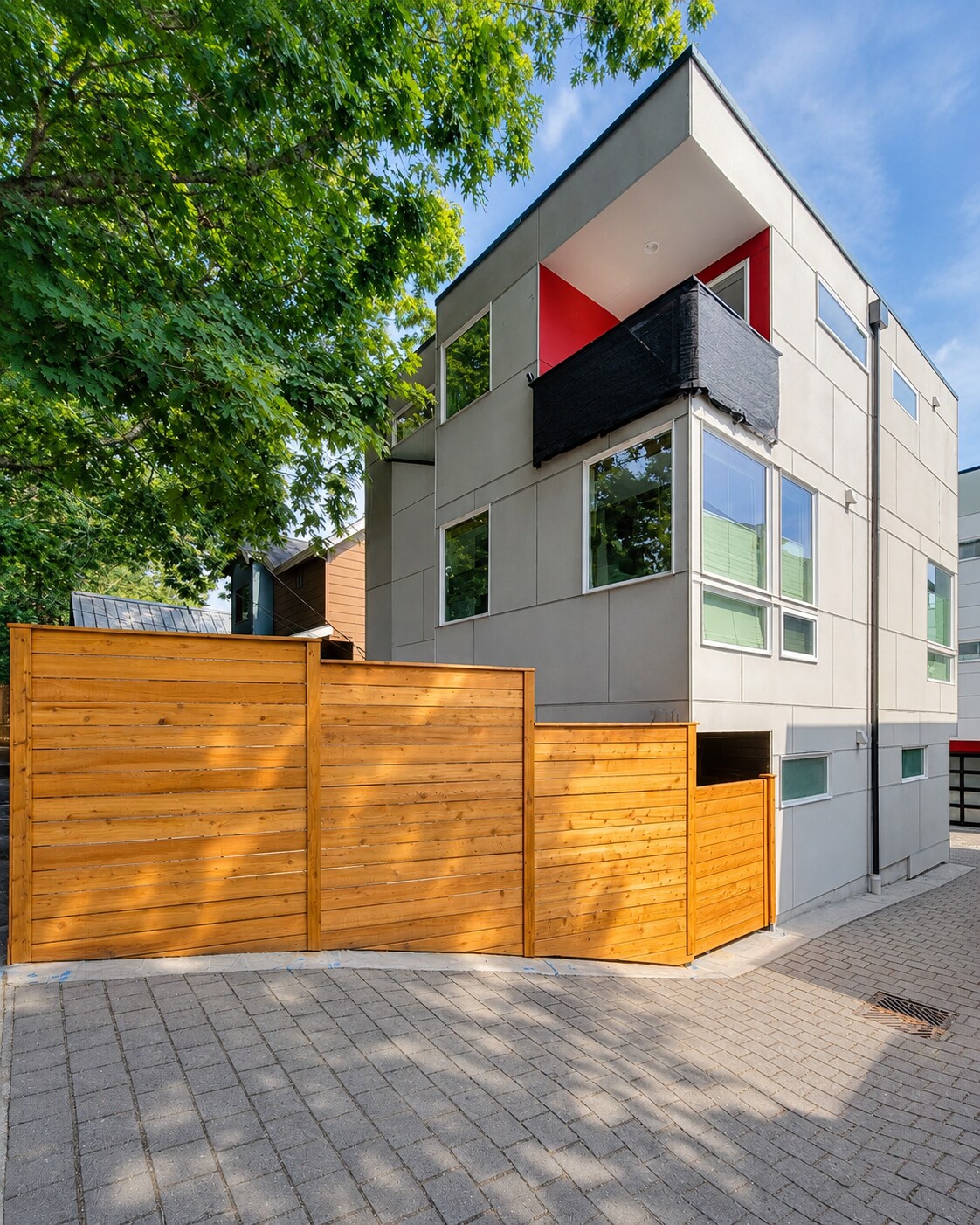 Building Photo - 730 26th Ave S