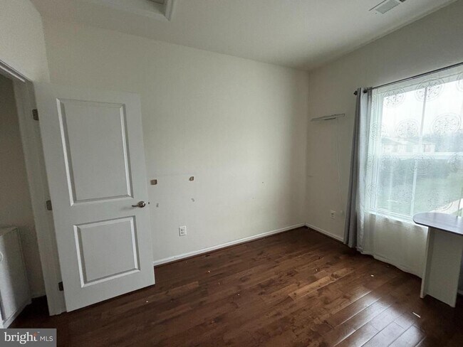 Building Photo - 41717 McMonagle Square