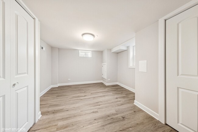 Building Photo - 5208 Wolf Rd