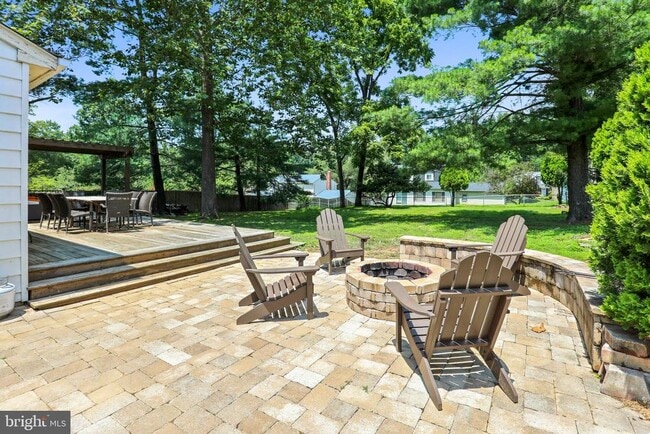 Building Photo - 10145 Colebrook Ave