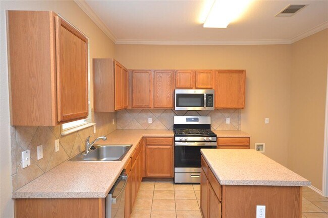 Building Photo - 400 Washington Square Dr