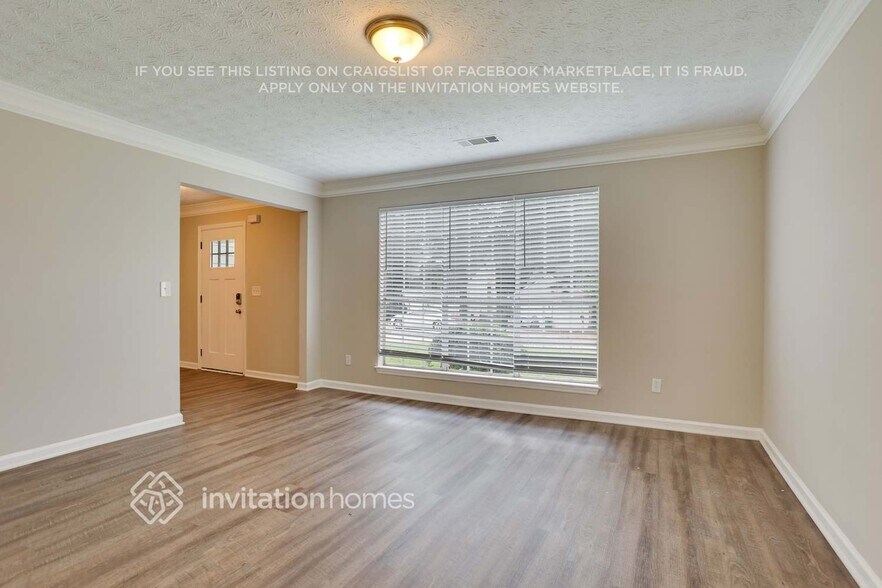 Building Photo - 6574 Eastbriar Dr