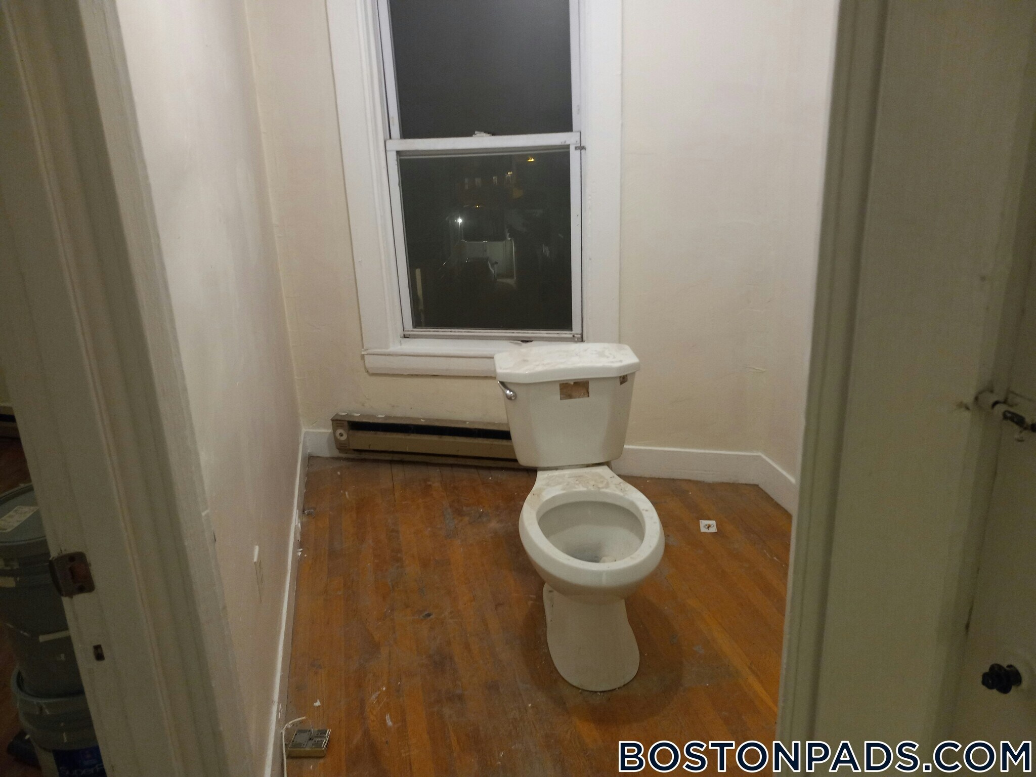 Building Photo - 94 River St