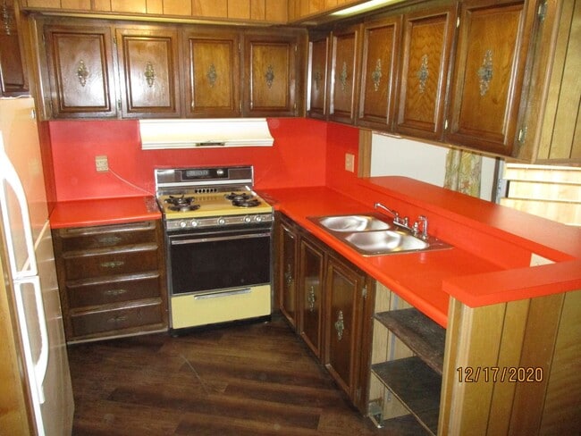 Building Photo - 80-5