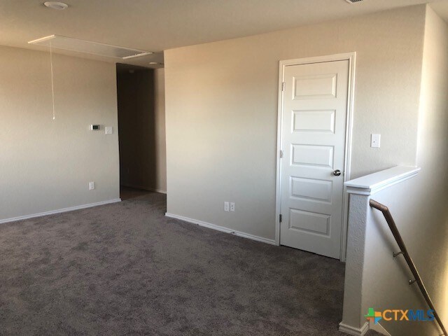 Building Photo - 2537 Ayers Dr