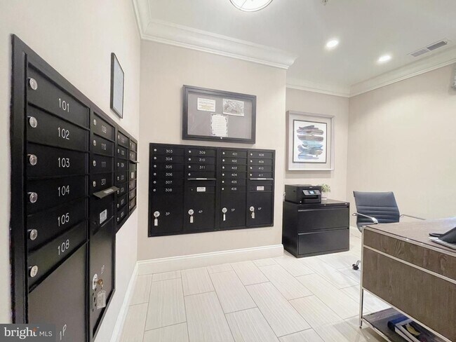 Building Photo - Luxurious Fairfax City 2 bed Condo