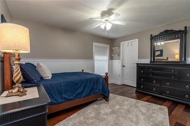 Building Photo - 3829 Spruce Pine Dr