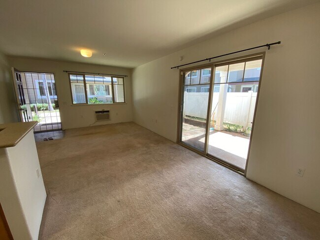 Building Photo - 91-1009 Kamaaha Ave #505