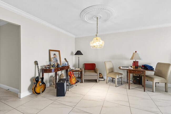 Building Photo - 1208 Marine 901 Way