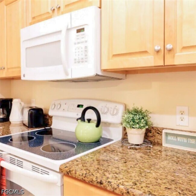 Building Photo - 13100 Bella Casa Cir