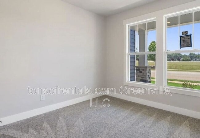 Building Photo - 203 Dalmatian Dr