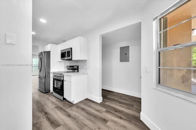 Building Photo - 1201 SW 128th Terrace