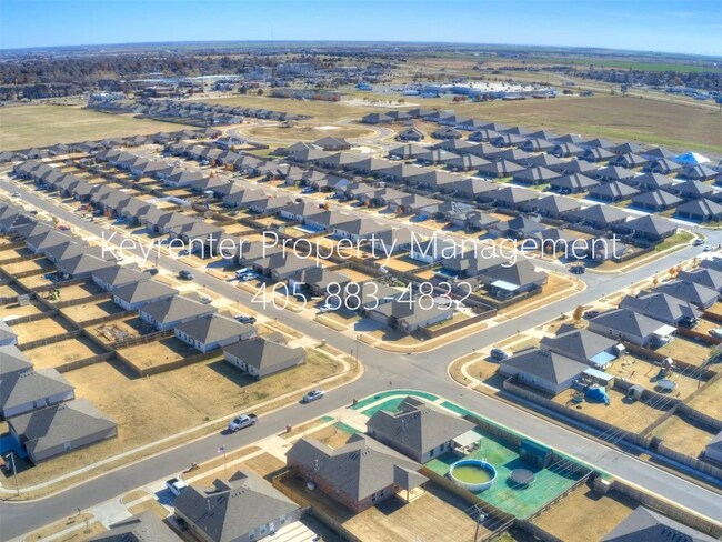 Building Photo - Modern Single Family Home in El Reno, OK!