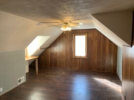 Building Photo - 1867 Larpenteur Ave W