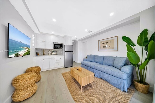 Building Photo - 129 Nautilus Dr