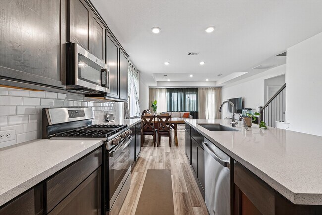 Building Photo - 21831 Tallulah River Dr