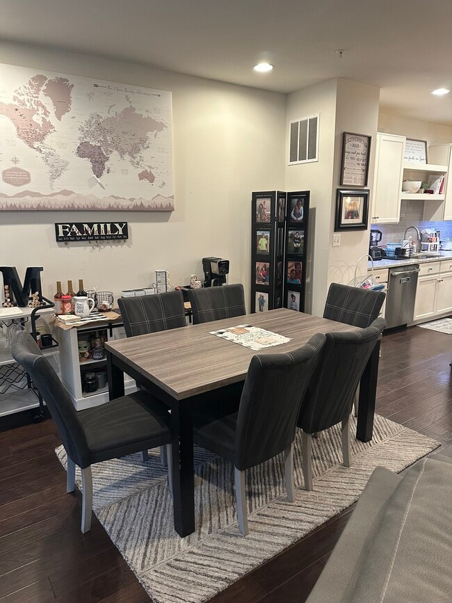 Building Photo - 5640 Scott Ridge Pl