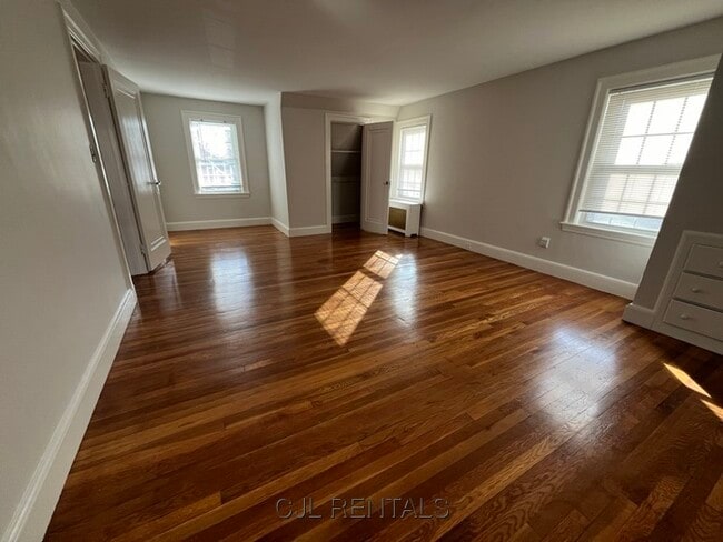 Building Photo - 30 Stearns Rd