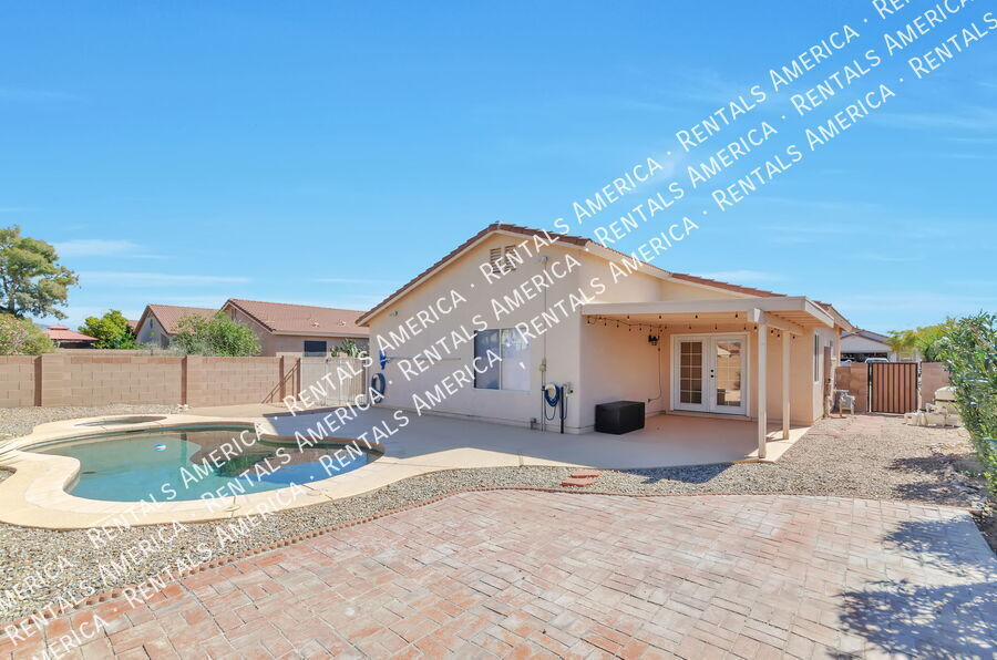 Building Photo - 4976 W Rosebay Dr