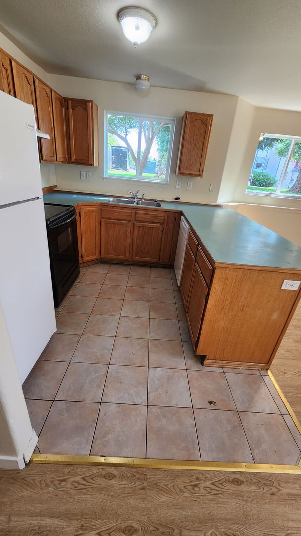 Building Photo - 3452 W Lilac Ct