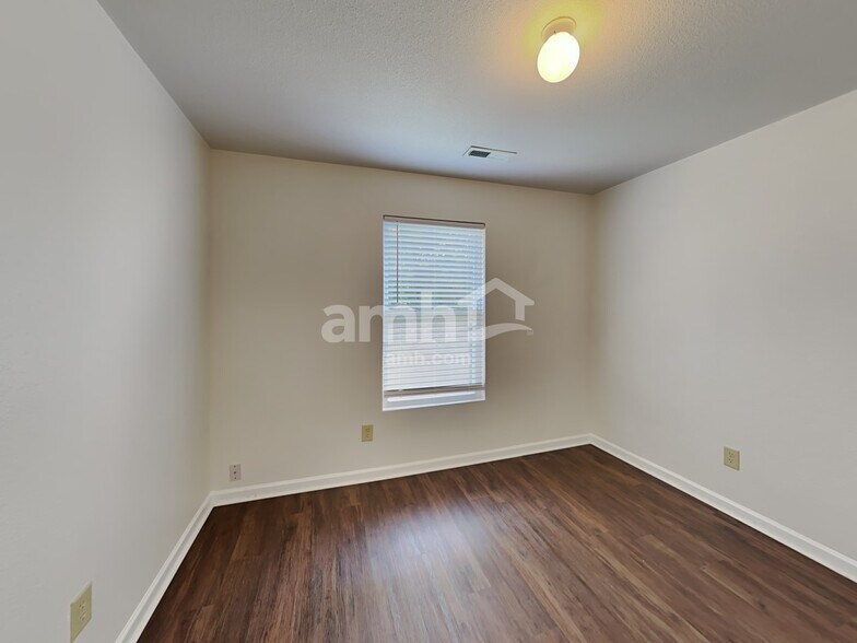 Building Photo - 386 Morning Dew Dr