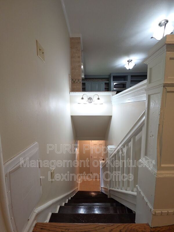 Building Photo - 1123 Gainesway Dr
