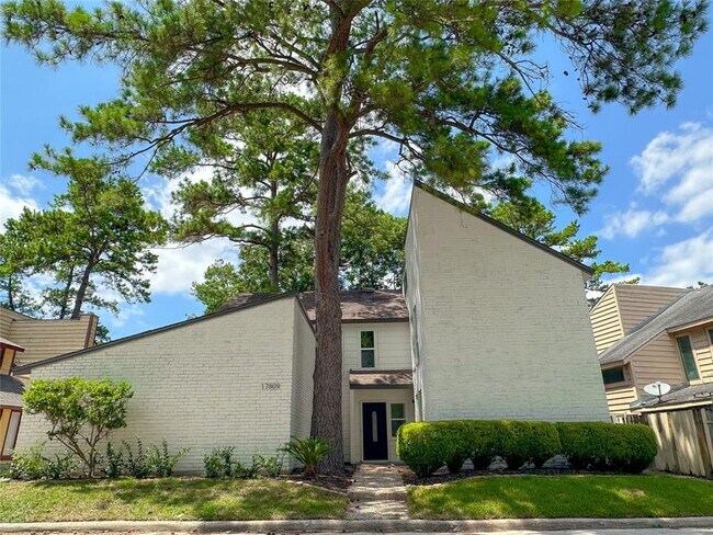 Building Photo - 17809 Cluster Ct