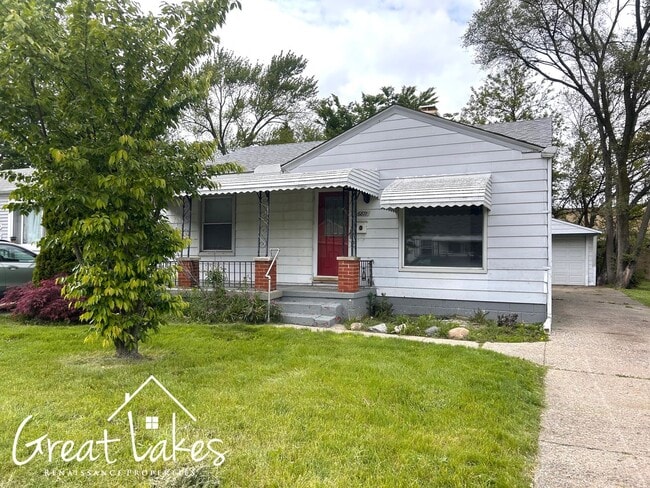Primary Photo - Beautiful 2 Bedroom 1 Bathroom now availab...