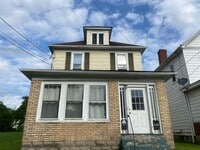 Building Photo - 1715 Park St