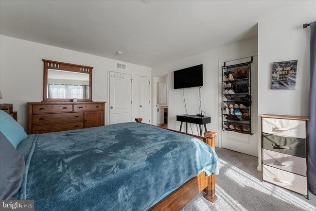 Building Photo - 35 Mengel Rd