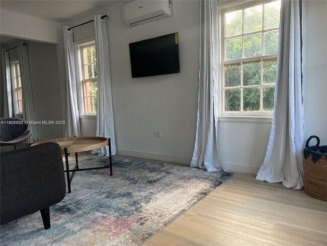 Building Photo - 421 75th St