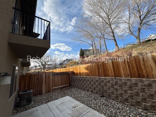 Building Photo - 1292 Saltern Dr