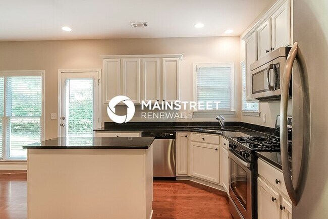 Building Photo - 4 Bedroom Pet-Friendly Home in DALLAS, GA with Main Street Renewal