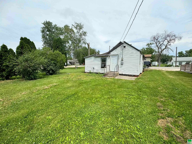Building Photo - 106 Ash St
