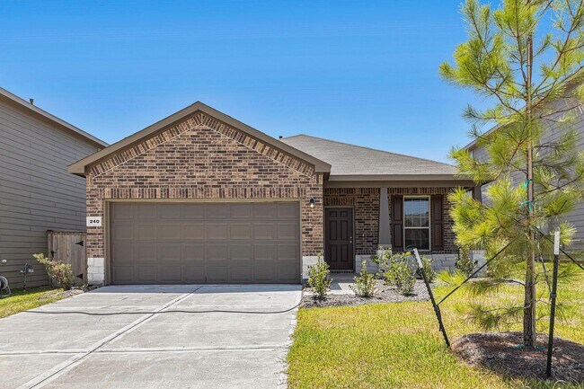 Building Photo - Like New 4 bedroom, 2 1/2 bath, 1 story in...