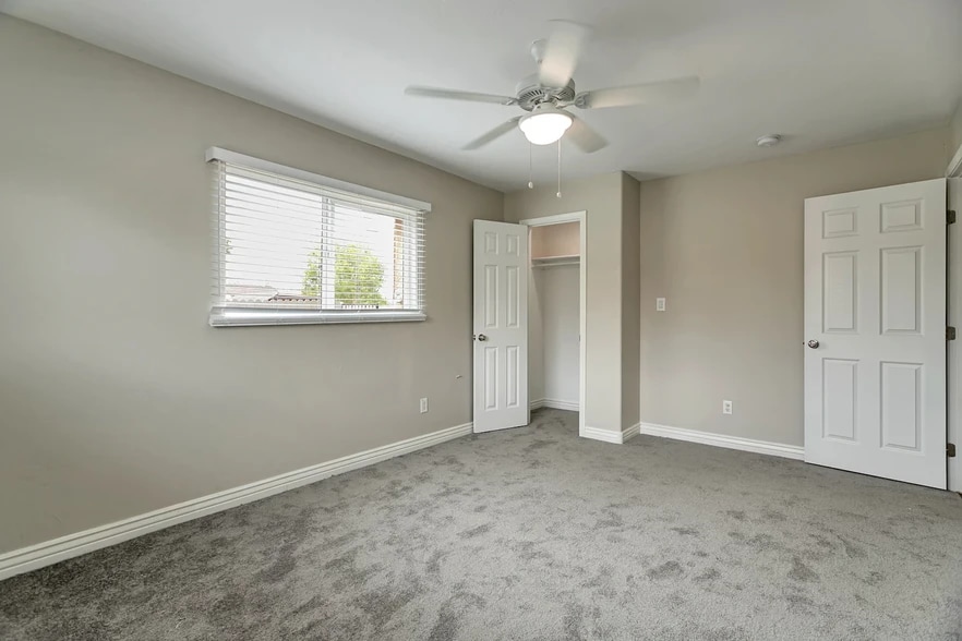 Building Photo - 5206 S 11th Ave