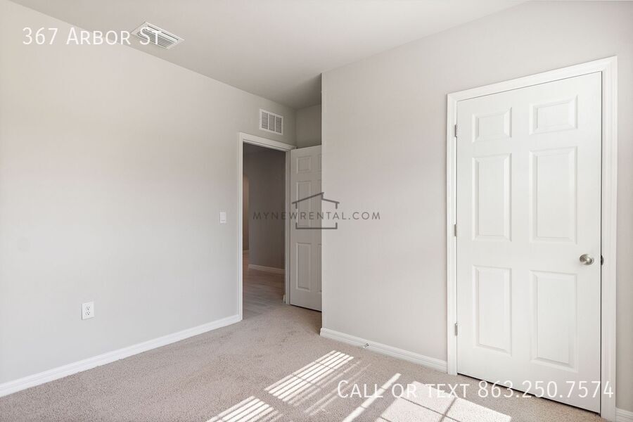 Building Photo - 367 Arbor St