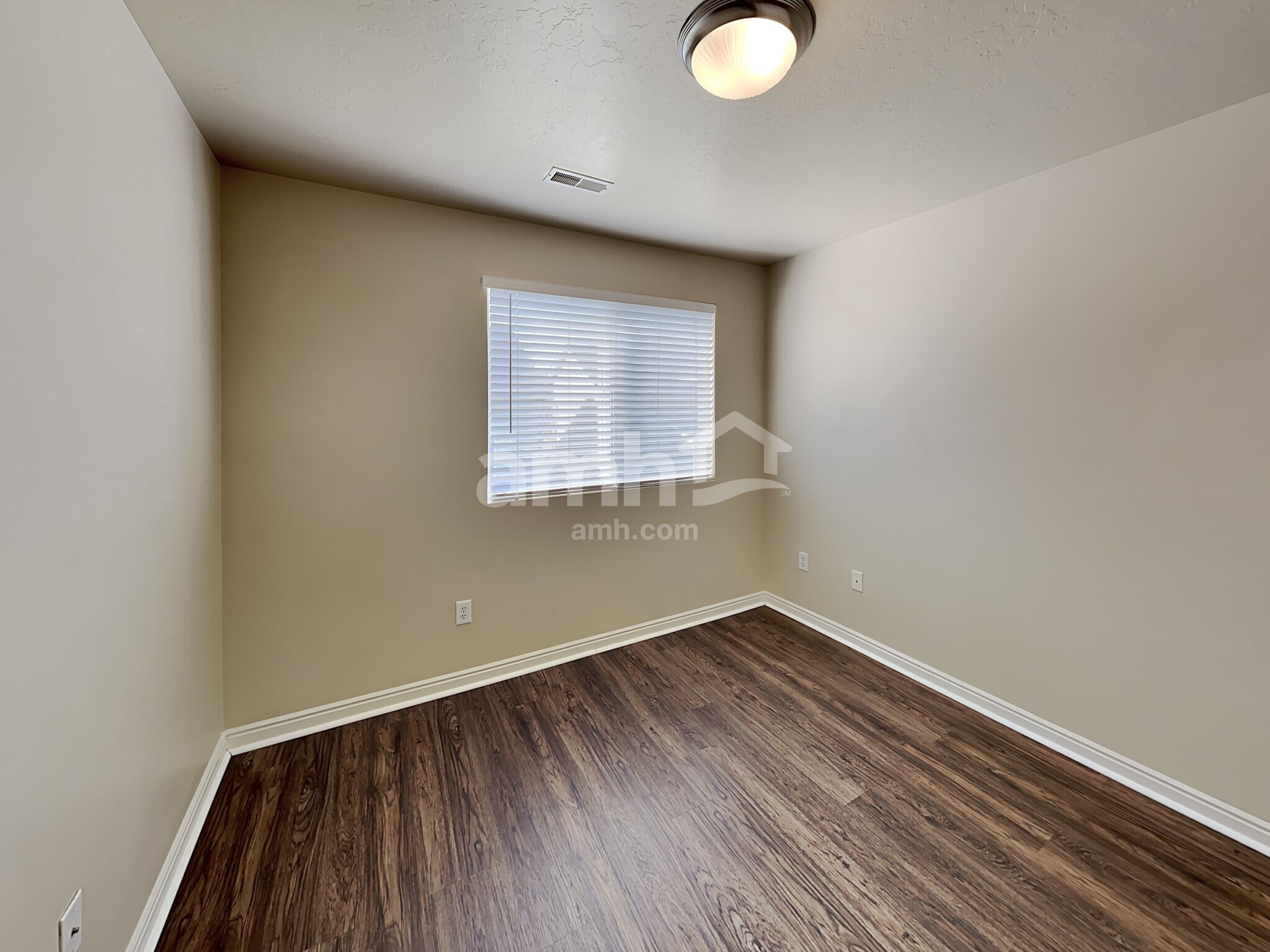 Building Photo - 456 Bountiful Way