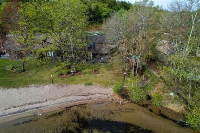 Building Photo - 15 Manor Estates Dr