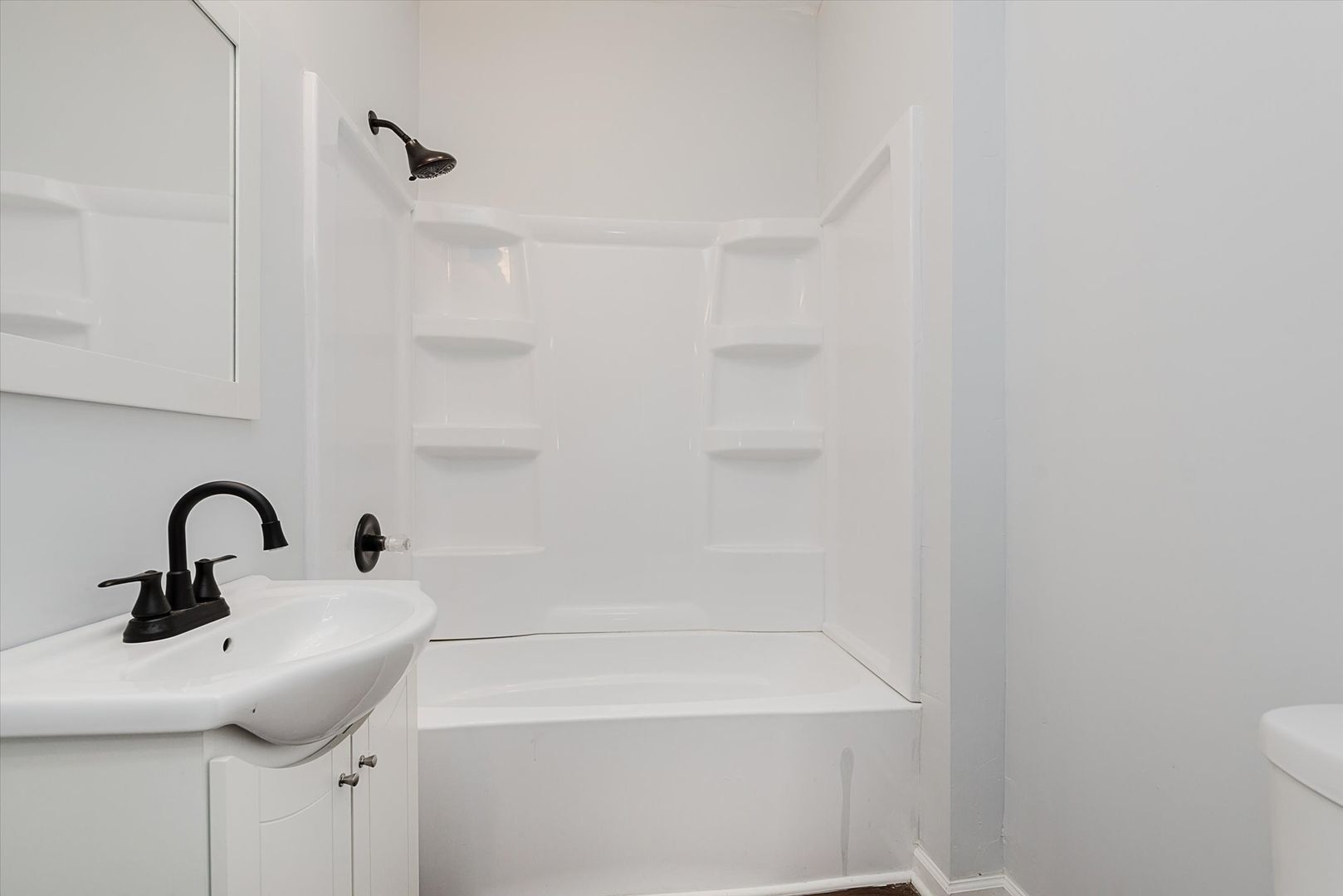 Building Photo - Completely renovated 2BR/1BA single family home minutes from Downtown Indy!