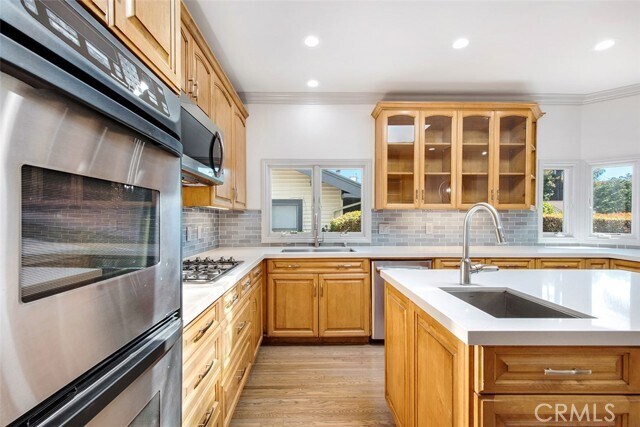 Building Photo - 8848 Ashcroft Ave