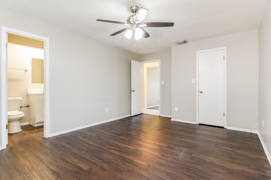 Building Photo - 2739 Sumba Ave