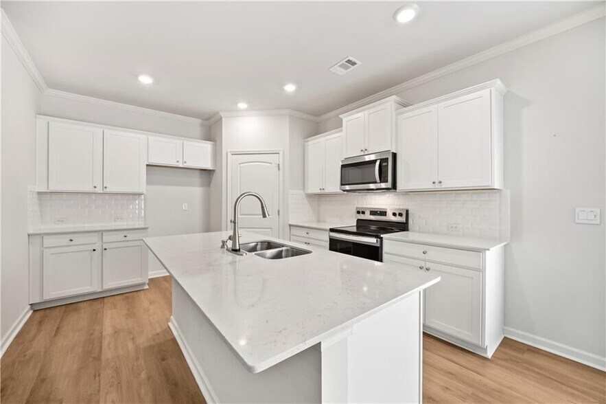 Building Photo - 6710 Corryton St